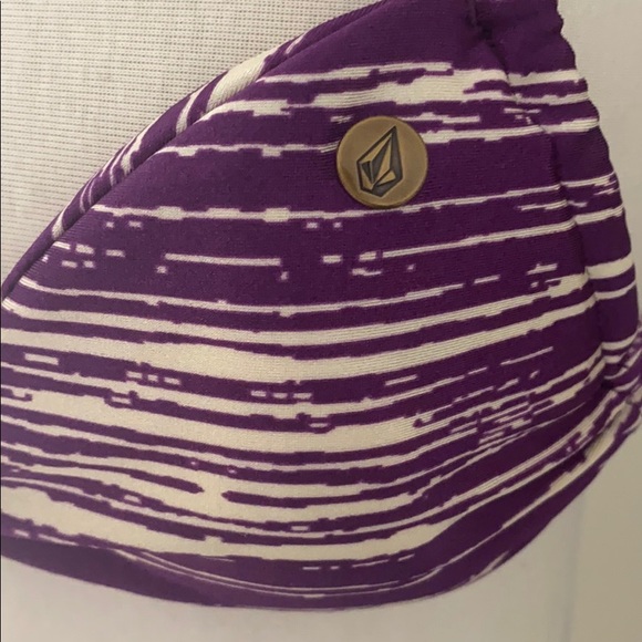 Volcom bikini top 2- way tie size XS - Picture 2 of 5